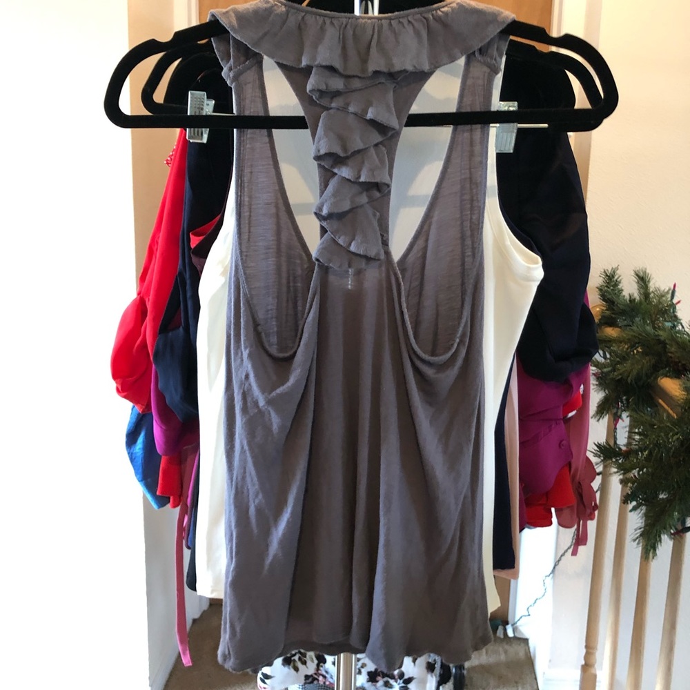 Gray tank